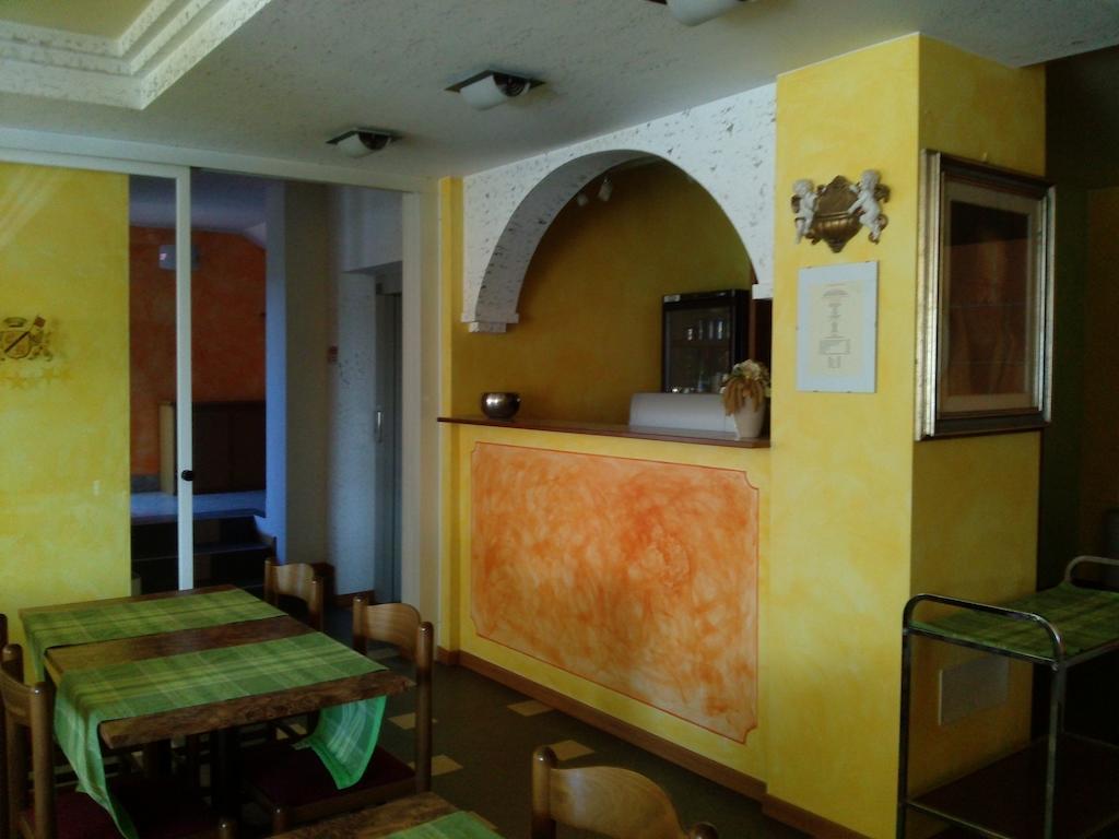 Hotel Empire Resort Iseo Buitenkant foto