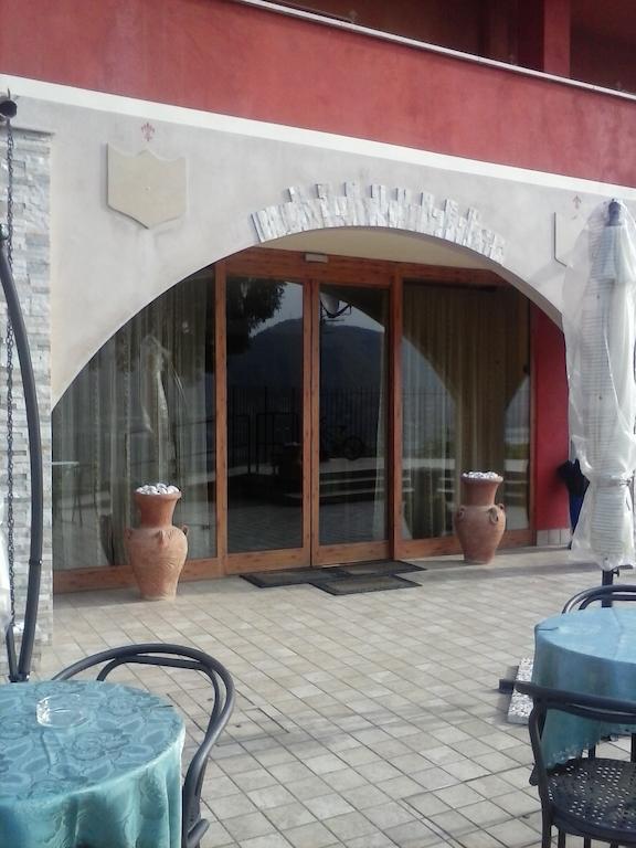 Hotel Empire Resort Iseo Buitenkant foto