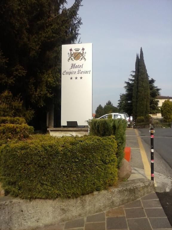Hotel Empire Resort Iseo Buitenkant foto