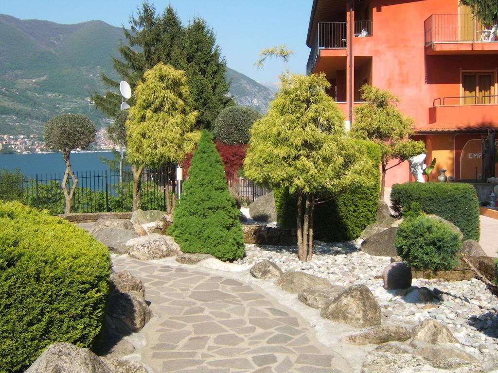 Hotel Empire Resort Iseo Buitenkant foto