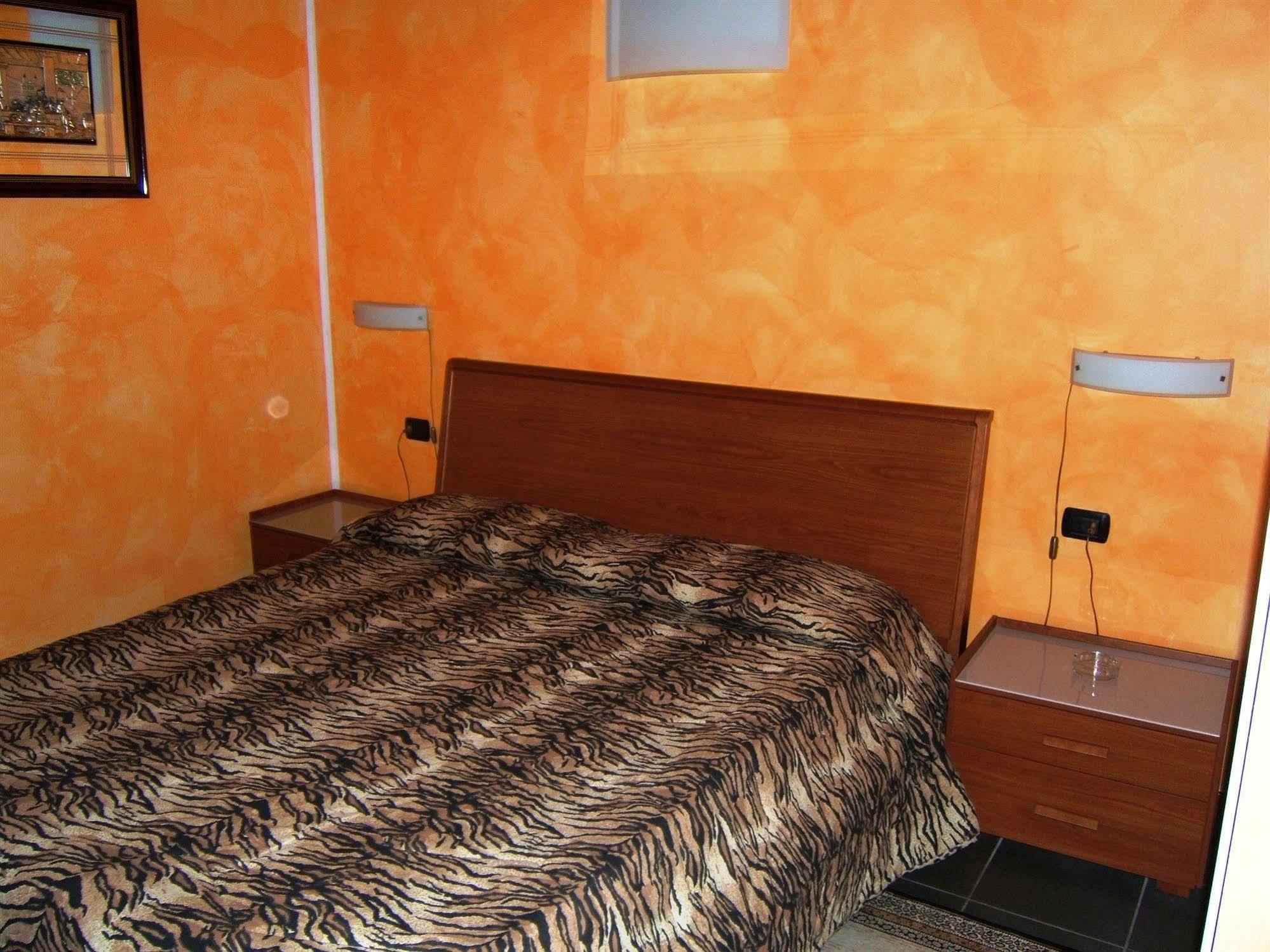 Hotel Empire Resort Iseo Buitenkant foto