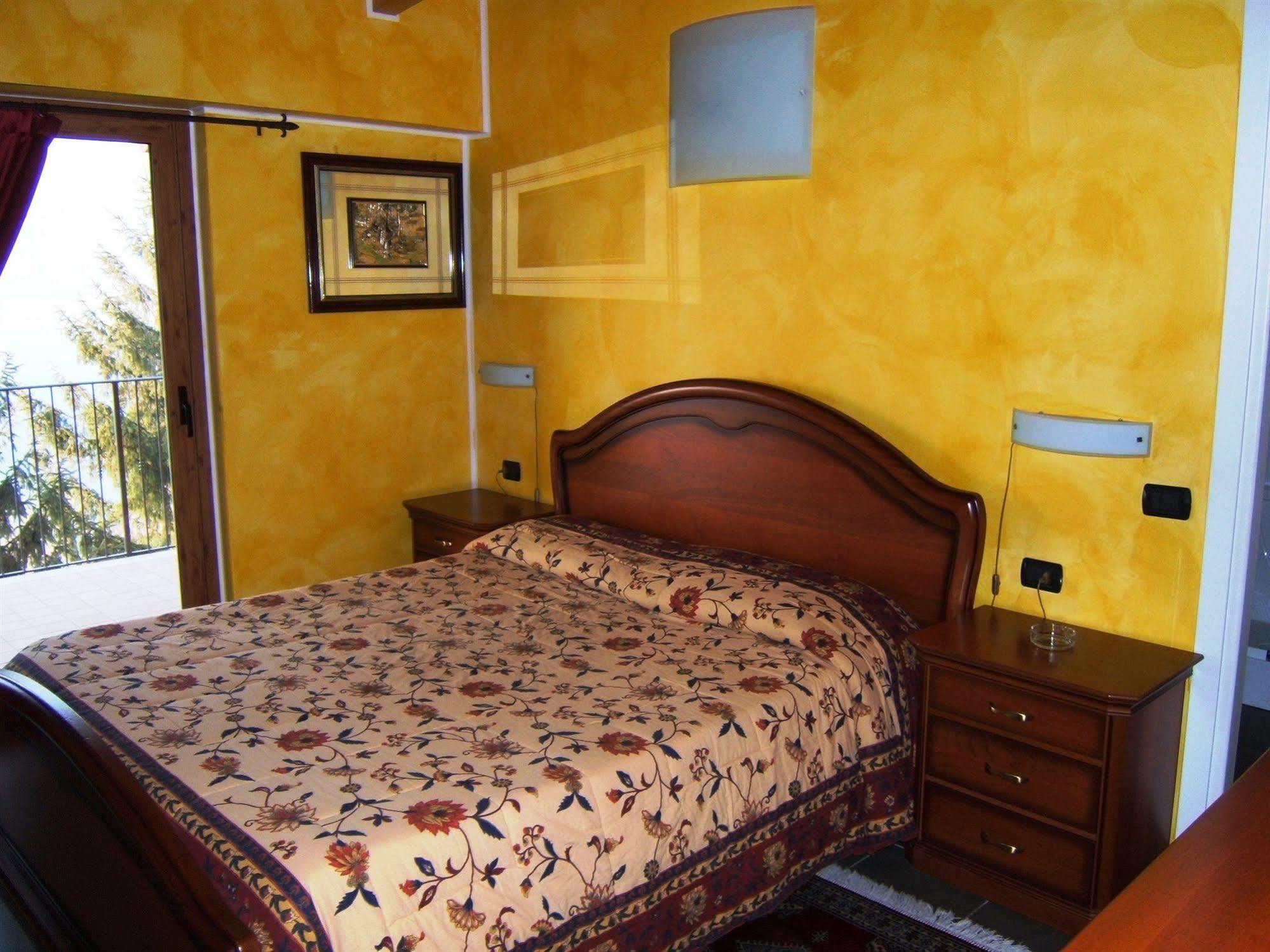 Hotel Empire Resort Iseo Buitenkant foto