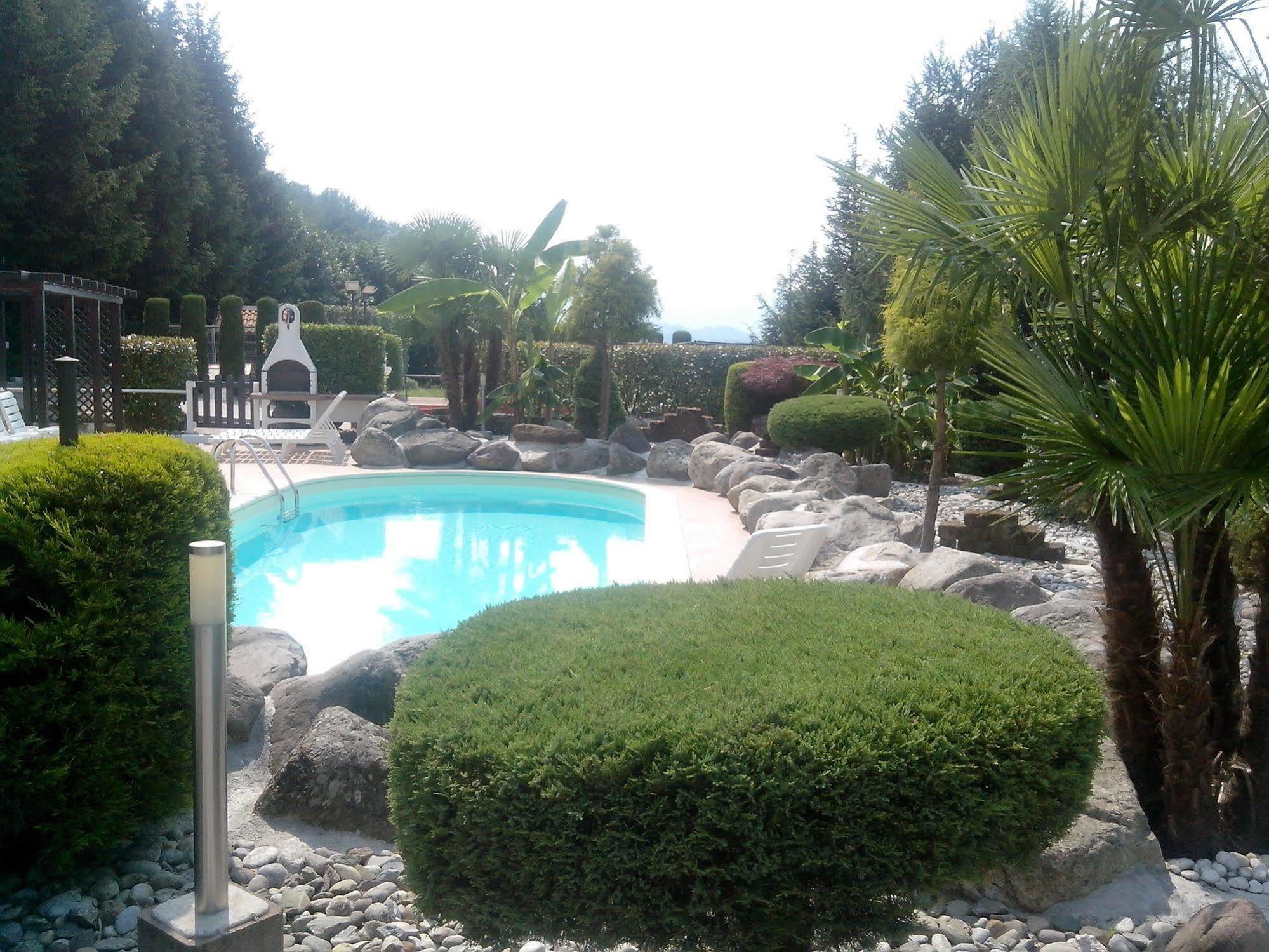 Hotel Empire Resort Iseo Buitenkant foto