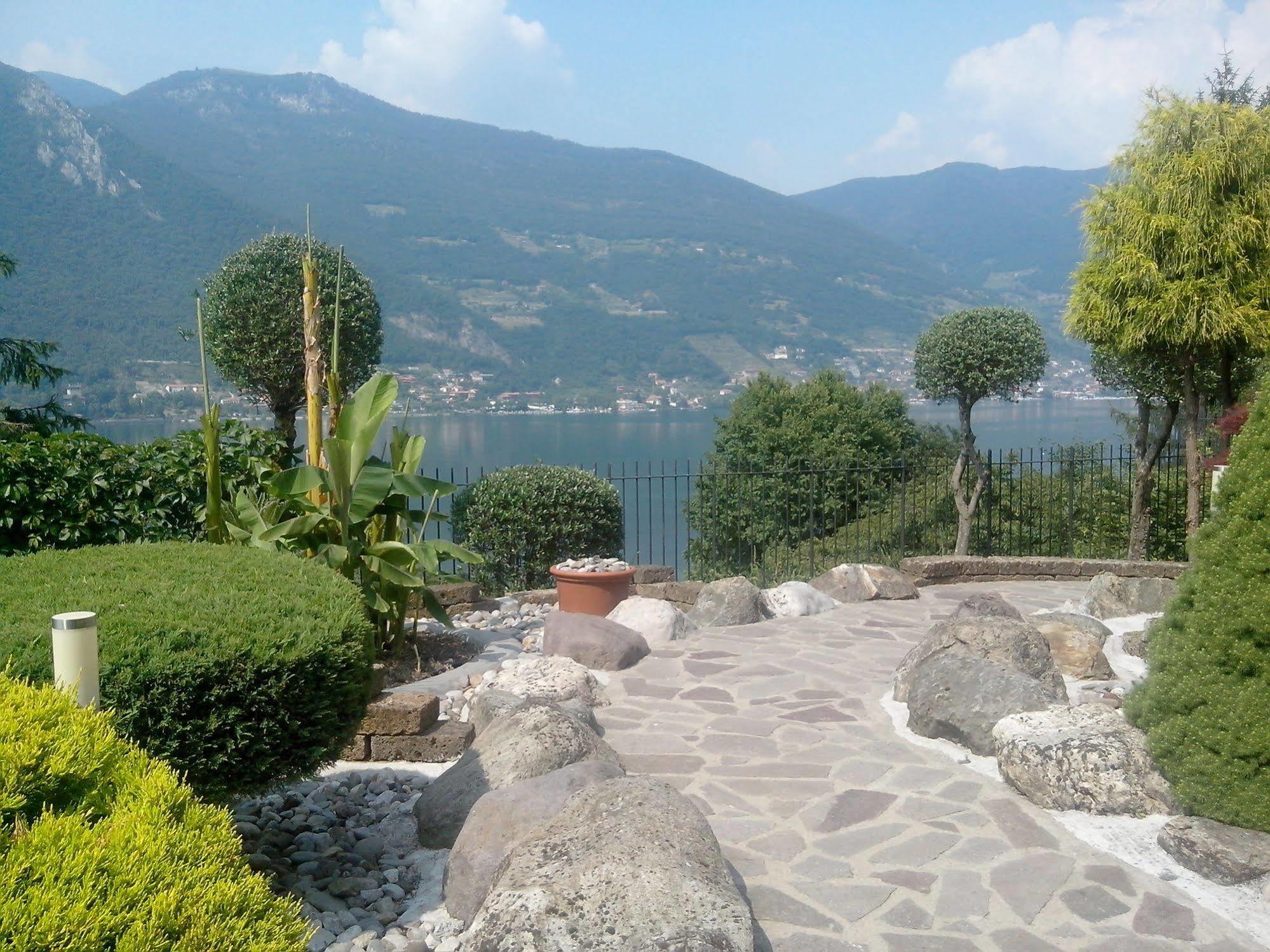 Hotel Empire Resort Iseo Buitenkant foto