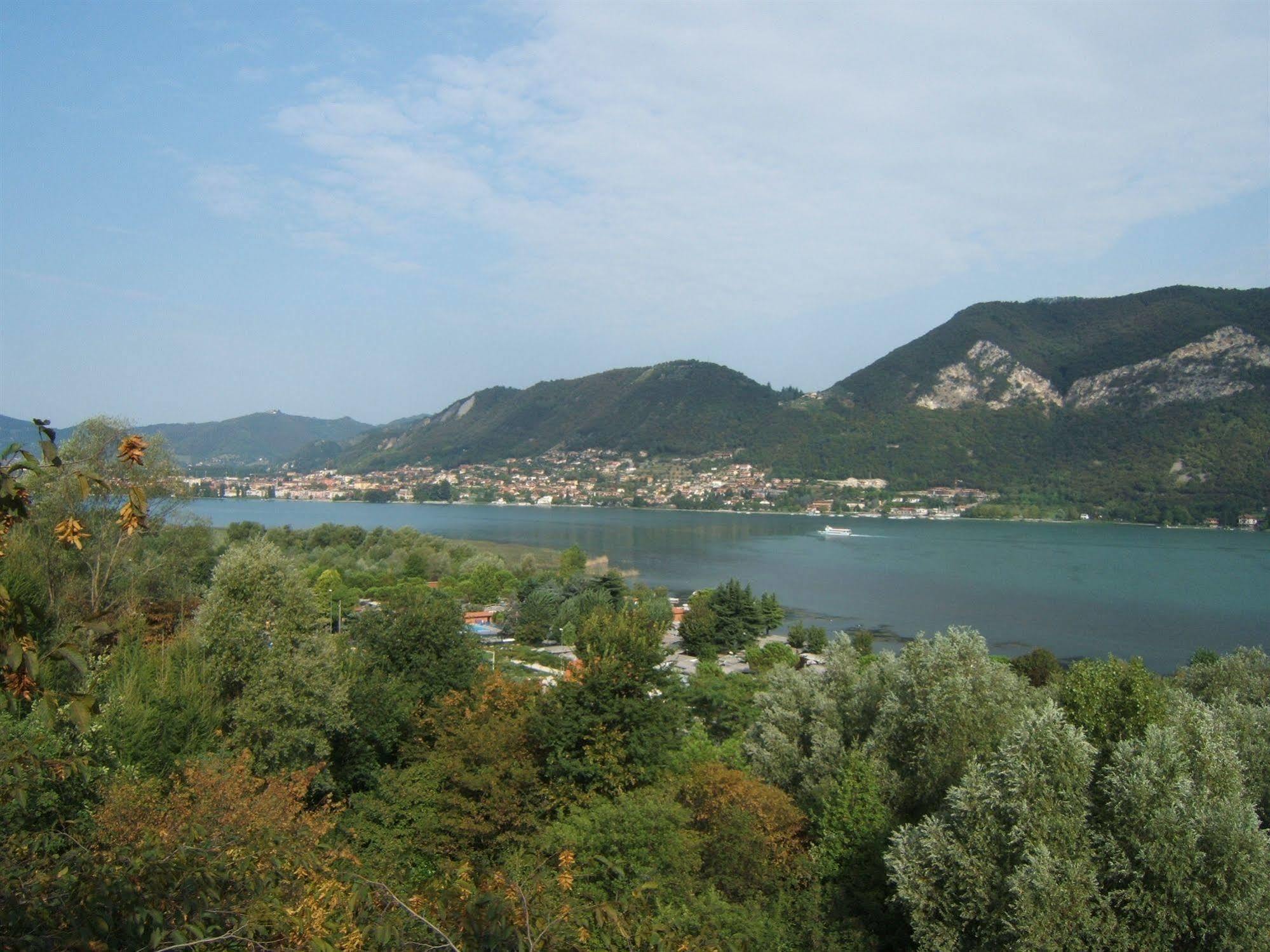 Hotel Empire Resort Iseo Buitenkant foto