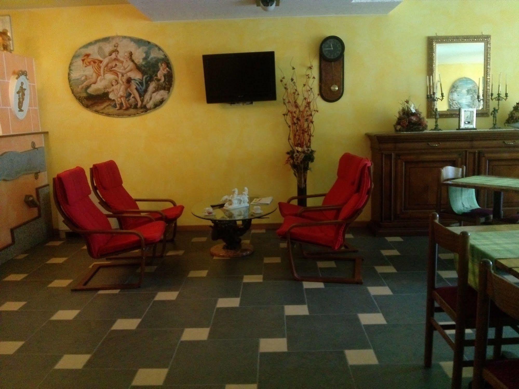 Hotel Empire Resort Iseo Buitenkant foto